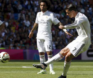 Real Madrid thắng nhàn, Ronaldo hết vô duyên với đá phạt