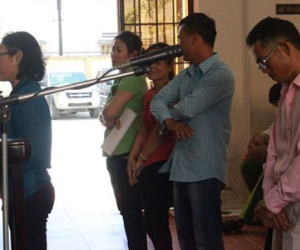 Đợi tòa quá lâu, các bị cáo xin đi... ăn cháo