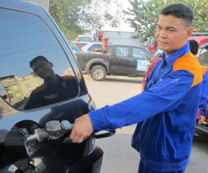 Không tăng giá bán xăng dầu