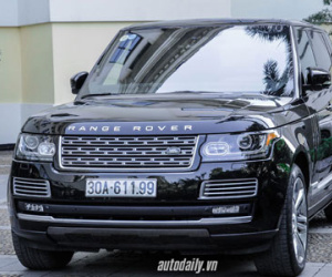 Chạm mặt SUV hạng sang giá hơn 10 tỷ đồng giữa thủ đô Hà Nội