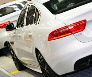 Đối thủ mới của BMW 3-Series bắt đầu đi vào sản xuất