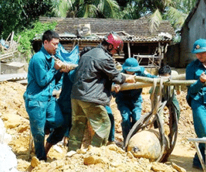Quả bom hơn nửa tấn nằm dưới nền nhà người dân