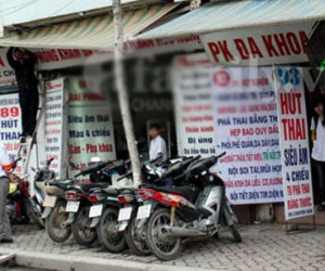 Quý bà U50 nguy kịch vì phá thai ở phòng khám tư