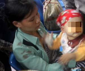 Sự thật về màn kịch "xin tiền chữa ung thư cho con"