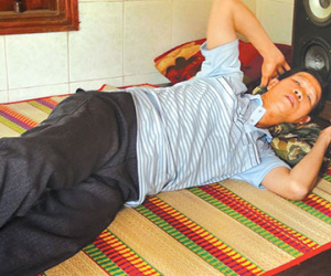 Vợ nhiều năm đánh chồng đến liệt nửa người