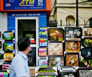 Gần 70% người Việt Nam chỉ biết xài tiền mặt