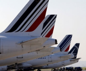 Máy bay Air France hạ cánh khẩn cấp do lỗi động cơ