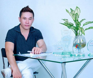 Ông trùm lôi cả cháu ruột bán dâm hạng thương gia
