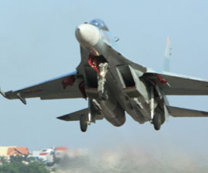 Tìm thấy thùng dầu của 2 chiếc SU-22 mất tích trên biển Ninh Thuận