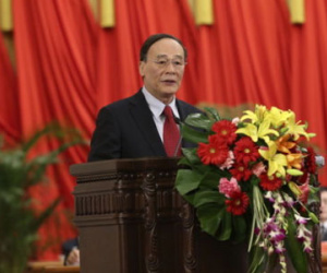 Hàng nghìn công chức Trung Quốc bị đình chỉ công tác
