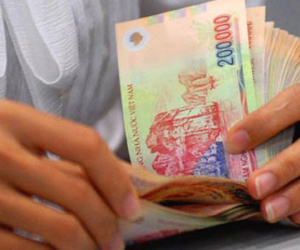 Trả lương ngày nghỉ bằng 300% lương thực trả