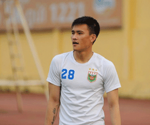 HLV Lê Thụy Hải bỏ rơi Công Vinh