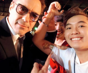 Phở Đặc Biệt khoe ảnh chụp cùng sao "The Avengers"