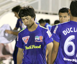 Vì sao Công Phượng mất hút ở V-League 2015?