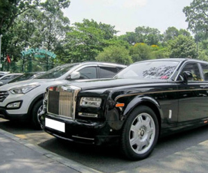 Rolls-Royce Phantom Series II giá 30 tỷ trên đường Sài Gòn
