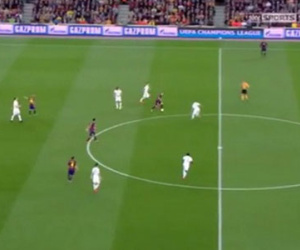 Chiêm ngưỡng màn “khiêu vũ giữa bầy sói” của Iniesta