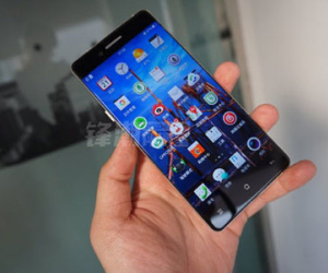 Loạt ảnh cận cảnh smartphone "không viền" OPPO R7