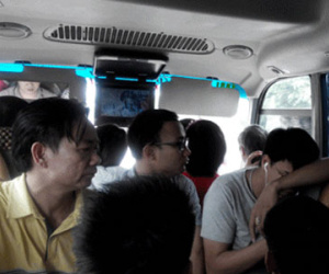 Nghỉ lễ 30/4: Xử nghiêm xe “nhồi nhét” qua đường dây nóng