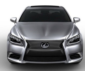 Phá đường dây buôn lậu xe Lexus