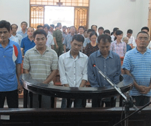 Vụ tai nạn đường sắt cầu Ghềnh: Bốn cựu nhân viên gác chắn lãnh án tù