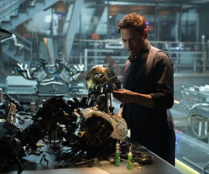 Bom tấn "Avengers 2" thu gần 45 triệu USD chỉ sau hai ngày