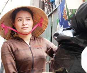 Mất ngủ, chị mua ve chai sốt ruột chờ nhận 5 triệu Yen