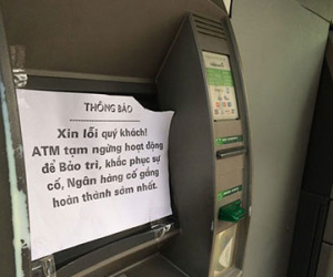 Chưa nghỉ lễ, khách đã than không rút được tiền ở ATM