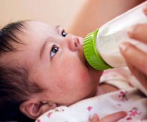 Cách nhận biết trẻ bị dị ứng sữa