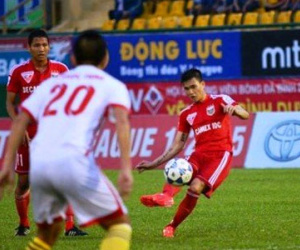 Công Vinh lọt tốp 10 cầu thủ ghi bàn nhanh nhất thế giới