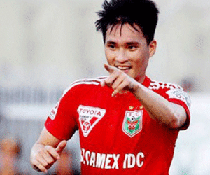 Bàn thắng đem về kỷ lục cho Công Vinh là một pha đốt lưới nhà?