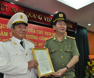 Quyết định thăng hàm trung tướng Giám đốc Công an TP HCM