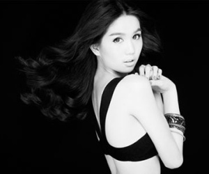 Ngọc Trinh quyến rũ với bikini
