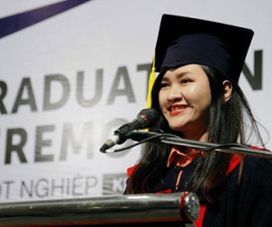 Bài phát biểu xúc động của thủ khoa mồ côi cha mẹ