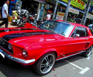 Mustang cổ hàng độc tại Sài Gòn
