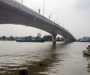 Đâm chết người yêu rồi nhảy cầu tự tử
