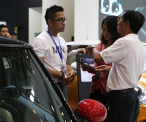 Ôtô nhập khẩu tiếp tục ép hàng trong nước