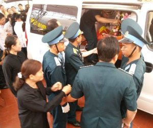 Rơi lệ đón di hài phi công Su-22 Nguyễn Anh Tú về quê hương
