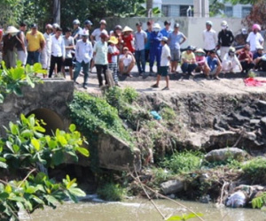 Thi thể cô gái trương phình dưới suối