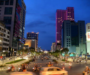 2 tối cuối tuần, sẽ tạm giữ xe vào "phố đi bộ" Nguyễn Huệ
