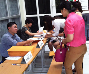 Phụ huynh “choáng váng” với tiêu chí xét tuyển vào lớp 6