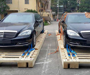 Cặp đôi xe sang bọc thép Mercedes S600 ở Hà Nội