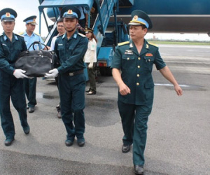 Gia đình lên tiếng về thông tin không phủ Quốc kỳ lên túi đựng di cốt phi công Su-22