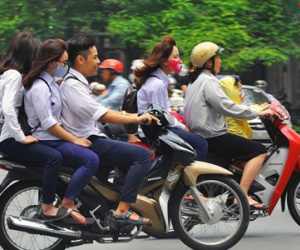 Hơn 23.000 học sinh, phụ huynh bị phạt không đội mũ bảo hiểm