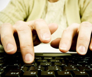 Điêu đứng trước "quyền lực" vô hình của các "siêu người hùng" bàn phím