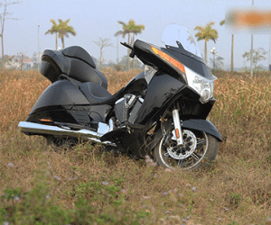 “Hàng hiếm” Victory Vision Tour 2014 trên phố Việt