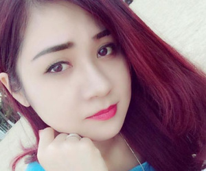 Người vợ mới xinh đẹp của Tự Long