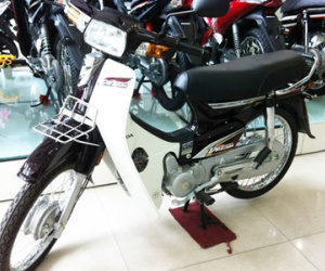 Đại lý hét giá 31,5 triệu đồng cho Honda Super Dream 100