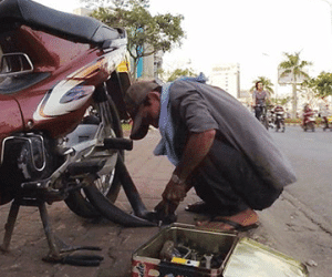 Xem video clip lật tẩy mánh lới phá xe kiếm tiền