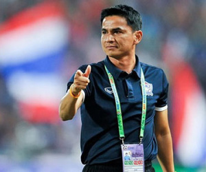 Kiatisak chỉ đạo U23 Thái Lan tại SEA Games qua điện thoại