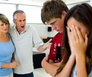 Gặp họa vì kết bạn với bố chồng